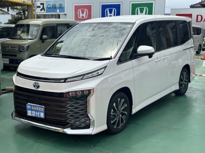 ヴォクシー(トヨタ)登録済未使用車 前方