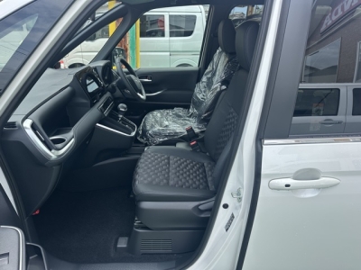 ヴォクシー(トヨタ)登録済未使用車 前席内装