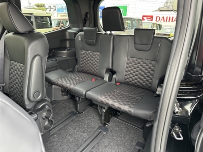 ヴォクシー(トヨタ)登録済未使用車 内外装写真