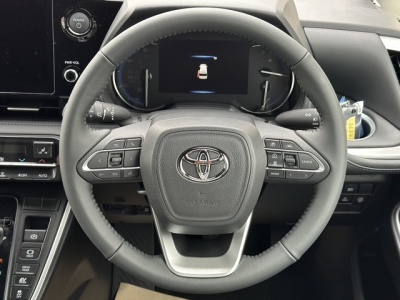 ヴォクシー(トヨタ)登録済未使用車 内外装写真他１