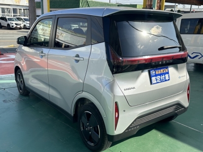 サクラ(ニッサン)中古車 後方