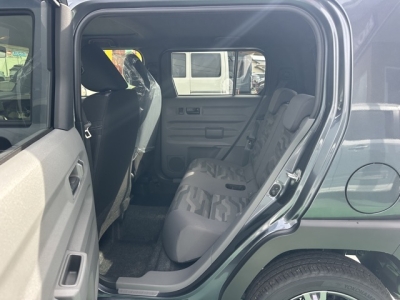 タフト(ダイハツ)届出済未使用車 後席内装