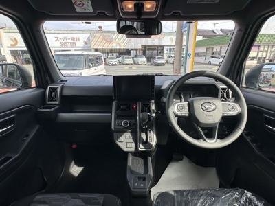 タフト(ダイハツ)届出済未使用車 後席から見た前席