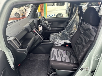 タフト(ダイハツ)届出済未使用車 前席内装