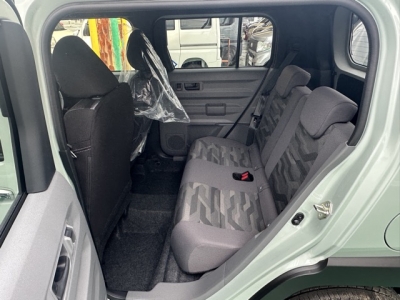 タフト(ダイハツ)届出済未使用車 後席内装