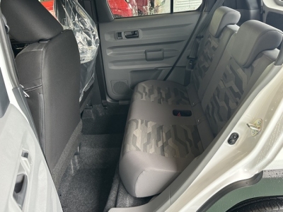 タフト(ダイハツ)届出済未使用車 後席内装