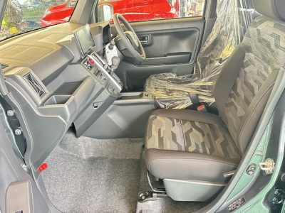 タフト(ダイハツ)届出済未使用車 前席内装
