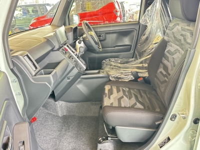 タフト(ダイハツ)届出済未使用車 前席内装