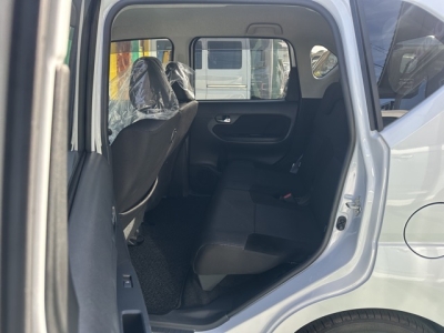 ムーヴカスタムのOEM(ダイハツ)中古車 後席内装