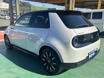 HONDA e(ホンダ)中古車 後方