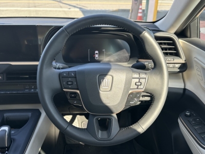 クラウンクロスオーバー(トヨタ)中古車 内外装写真他