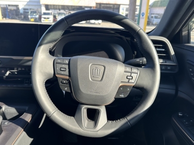 クラウンクロスオーバー(トヨタ)ディーラ-試乗車 内外装写真