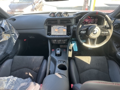 フェアレディZ(ニッサン)登録済未使用車 後席内装