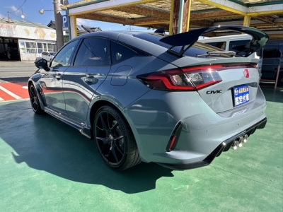 シビック(ホンダ)登録済未使用車 後方