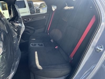 シビック(ホンダ)登録済未使用車 後席内装