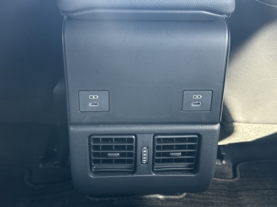 bZ4X(トヨタ)中古車 内外装写真