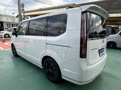 ステップワゴン(ホンダ)登録済未使用車 後方