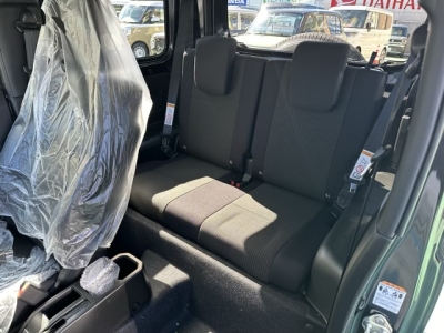 ジムニー(スズキ)新車見本展示無 後席内装