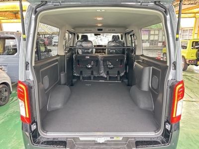 キャラバン(ニッサン)登録済未使用車 内外装写真他２