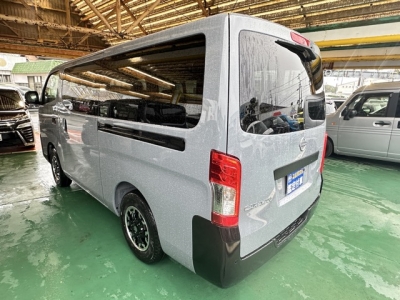 キャラバン(ニッサン)登録済未使用車 後方