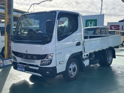 キャンター(三菱)登録済未使用車 前方