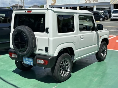 ジムニー(スズキ)新車見本展示無 内外装写真他２