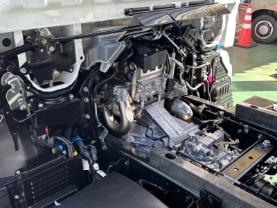 キャンター(三菱)レンタ登録済未使用車 内外装写真