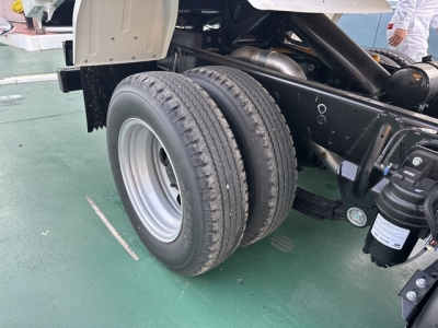 キャンター(三菱)登録済未使用車 内外装写真他