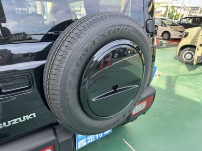 ジムニー(スズキ)新車見本展示無 後席から見た前席