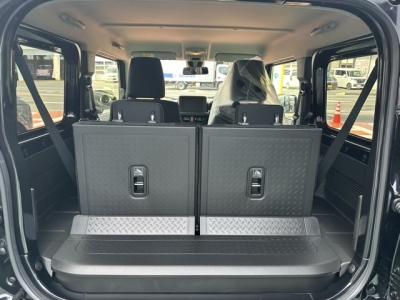 ジムニー(スズキ)新車見本展示無 内外装写真他