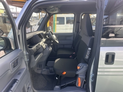 N-VAN(ホンダ)届出済未使用車 前席内装