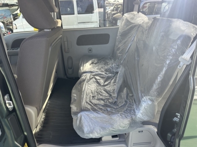 エブリイバン(スズキ)中古車 後席内装