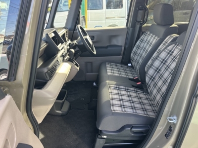 N-BOX(ホンダ)中古車 前席内装