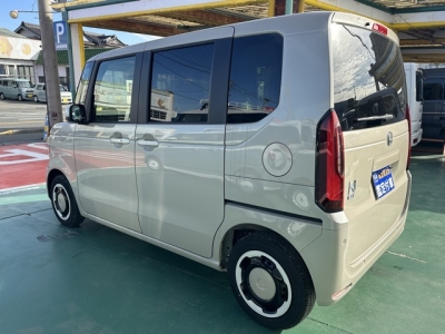 新型N-BOX(ホンダ)届出済未使用車 後方