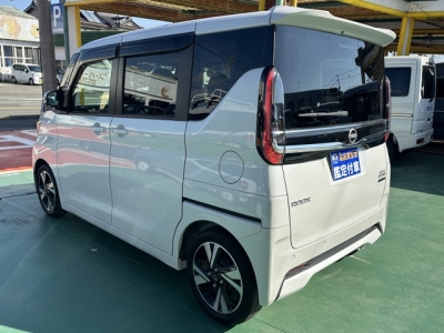 新型ルークス(ニッサン)中古車 後方