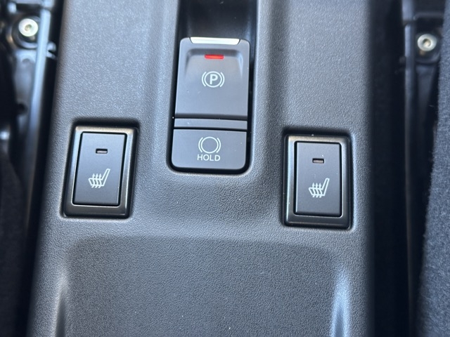 スイフト(スズキ)登録済未使用車 16