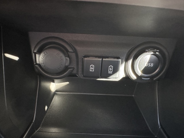 スイフト(スズキ)登録済未使用車 17