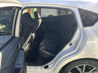 インプレッサスポーツ(スバル)中古車 内外装写真