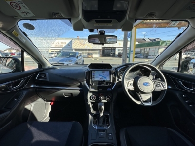 インプレッサスポーツ(スバル)中古車 内外装写真他