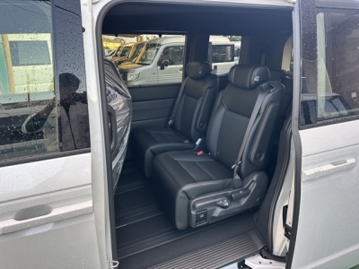 ステップワゴン(ホンダ)登録済未使用車 後席内装