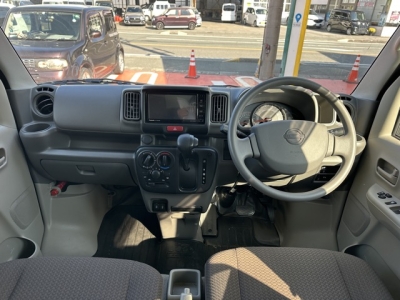 エブリイバンのOEM(スズキ)中古車 内外装写真