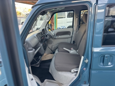 NV１００クリッパー(ニッサン)ディーラ-試乗車 前席内装