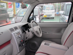 ムーヴコンテ(ダイハツ)試乗車 前席内装