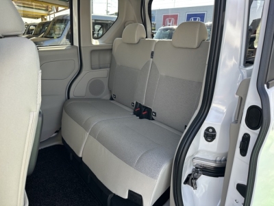 ルークス(ニッサン)中古車 後席から見た前席