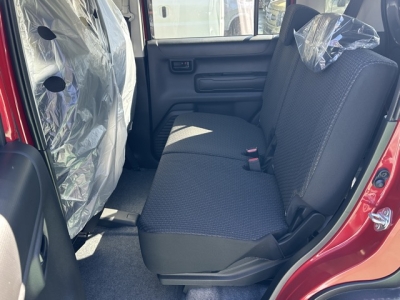 ハスラー(スズキ)届出済未使用車 後席内装