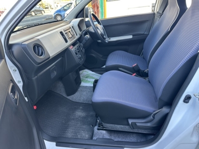 アルト(スズキ)中古車 前席内装