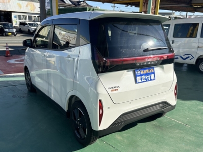 サクラ(ニッサン)中古車 後方