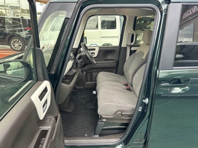 N-BOX(ホンダ)中古車 前席内装