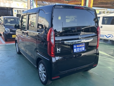 N-BOX(ホンダ)中古車 後方