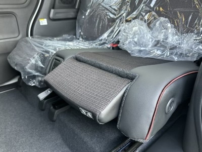 新型スペーシアカスタム(スズキ)届出済未使用車 内外装写真